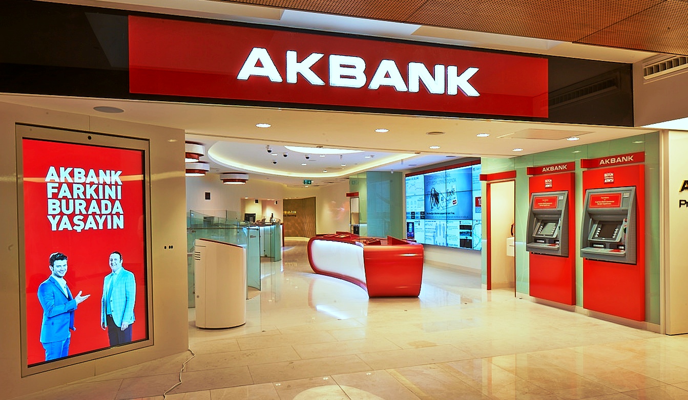 Akbank’ta 1 Yılda 1 Milyon Yeni Müşteri Başarısı