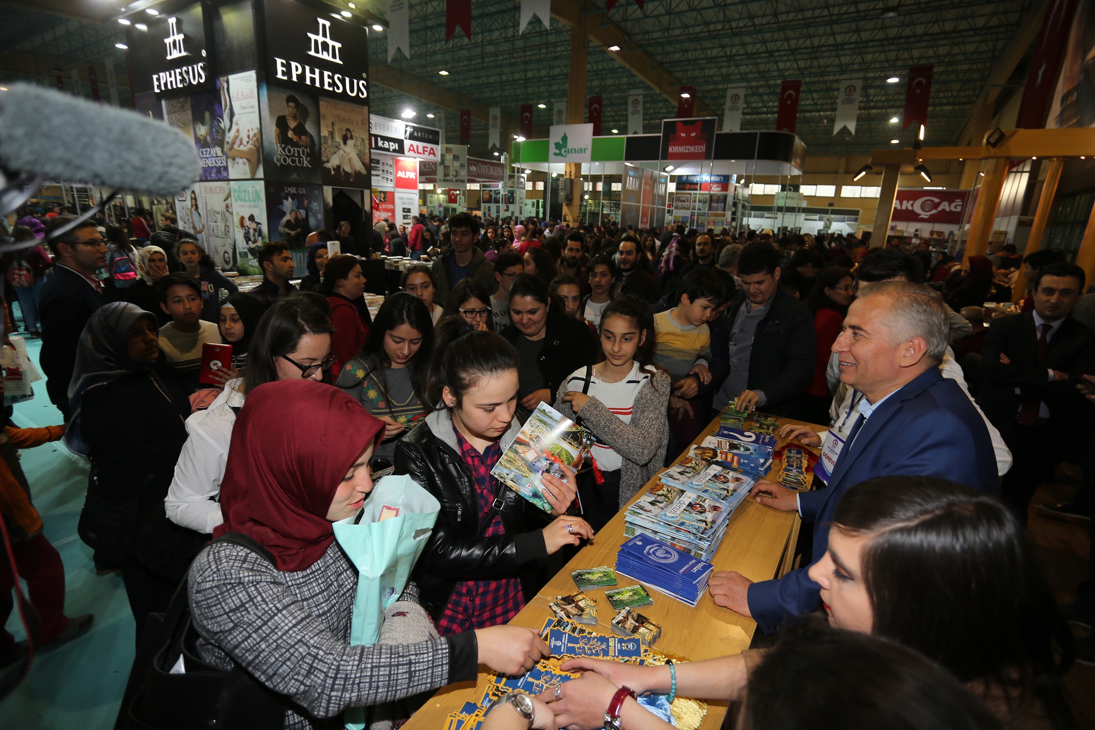 Ege’nin en büyük Kitap Fuarı kapılarını açıyor