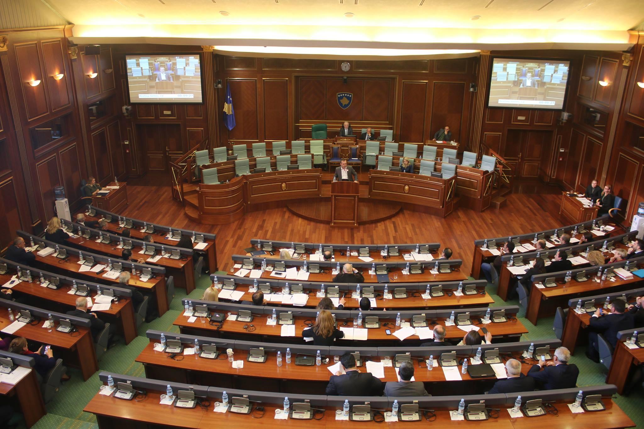 Kosova parlamentosu altı Gülen ile bağlantılı şüphelinin tutuklanmasını soruşturuyor