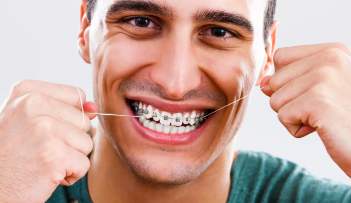 Diş Estetiği Ve Gülüş Tasarımı Uygulamaları
