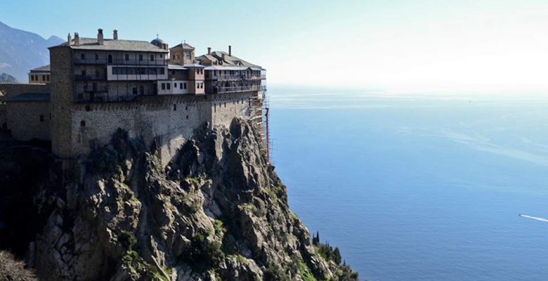 Mt. Athos 4.7 depremle sallandı