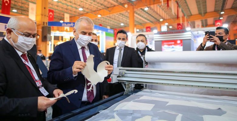 Başkan Zolan Tekstil Makineleri Fuarı’nı ziyaret etti