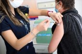 Türkiye günlük rekor sayıda aşı yapmaya hazırlanıyor