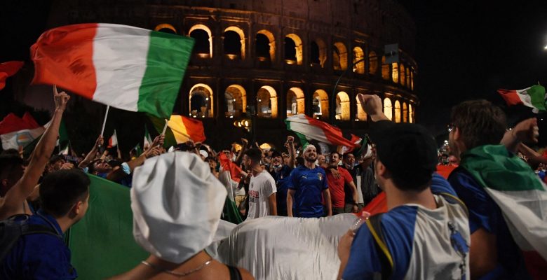 İtalya, Avrupa futbol şampiyonluğunu kazandıktan sonra sevinçten patladı