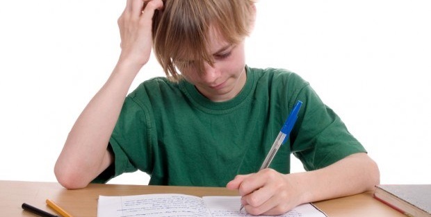 Sınav Dönemi Stresi – Çocuklarımıza Sınav Döneminde Nasıl Davranmalıyız?