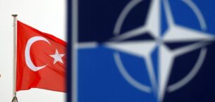 NATO Türkiye’ye İsveç’in üyeliğini onaylaması için baskı yapıyor