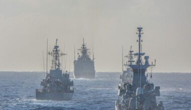 Donanma personel göçüyle boğuşuyor