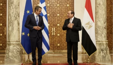 Mitsotakis ve diğer AB liderleri Pazar günü Kahire’de göç konusunu görüşecek