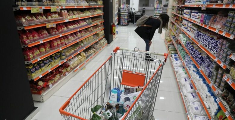 Yunanistan’da Enflasyon en çok yoksulları vuruyor