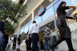 Yunanistan’da işsizlik yıllık bazda %5,7 düştü