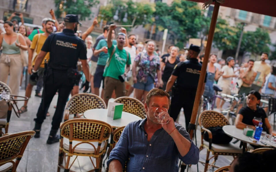 Avrupa’da seyahatlerin artması turizmin dezavantajlarına ilişkin endişeleri artırıyor