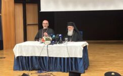 Kudüs Patriği Theophilos, Gazze’nin ‘acımasız saldırı’nın ağırlığı altında kan kaybettiğini söyledi