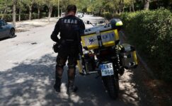 Gazeteci Atina’daki Zappeion Bahçeleri’nde kendini yakarak hayatını kaybetti