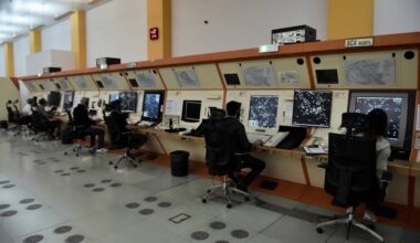 Atina Havalimanı’nda uçuş gecikmeleri devam ediyor Atina Havalimanı’nda uçuş gecikmeleri devam ediyor