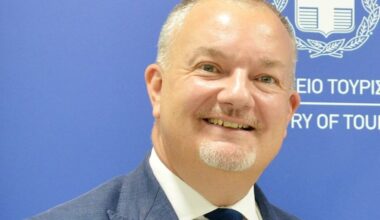 İngiltere Büyükelçisi, devlet dışı üniversiteler konusundaki ilerlemeyi memnuniyetle karşıladı İngiltere Büyükelçisi, devlet dışı üniversiteler konusundaki ilerlemeyi memnuniyetle karşıladı