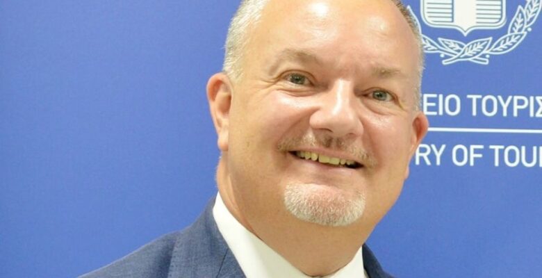 İngiltere Büyükelçisi, devlet dışı üniversiteler konusundaki ilerlemeyi memnuniyetle karşıladı