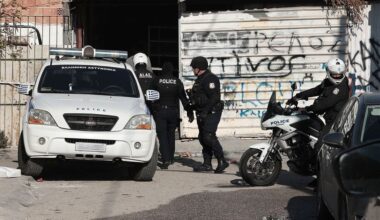 Polis, suçla mücadele için Roman yerleşim yerlerinde devriye gezecek Polis, suçla mücadele için Roman yerleşim yerlerinde devriye gezecek