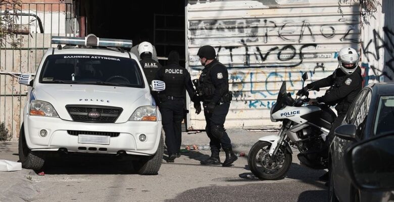 Polis, suçla mücadele için Roman yerleşim yerlerinde devriye gezecek