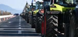 Çiftçi protestoları karayollarını aksattığı için sürücüler dikkatli olmaya çağrıldı