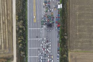 Çiftçilerin protestoları üçüncü haftasına girdi