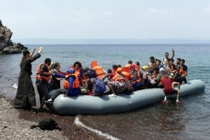 Göçmen kaçakçılığıyla suçlanan yardım görevlilerinin davası Midilli’de başlayacak