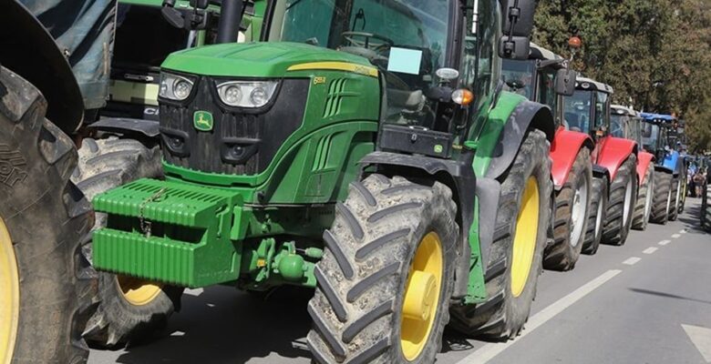 Şimdi Kıbrıs’ta da çiftçiler greve gidecek.