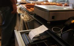 Yunanistan KDV açığını kapatmada ilerleme kaydediyor