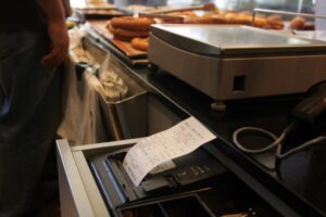 Yunanistan KDV açığını kapatmada ilerleme kaydediyor