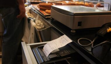 Yunanistan KDV açığını kapatmada ilerleme kaydediyor