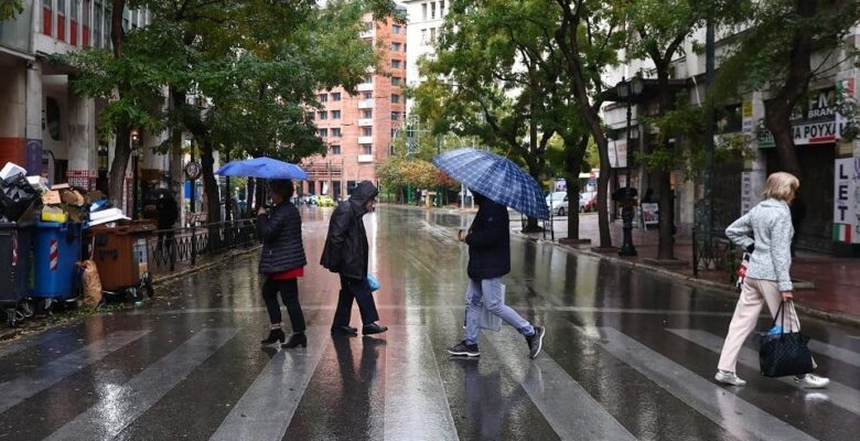 Sahra çölünden gelen toz bulutlarının batı ve kuzey Yunanistan’ı vurmasıyla fırtınalar bekleniyor