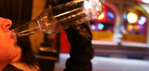 Gençlerin alkol tüketimine karşı dijital bir duvar inşa ediliyor