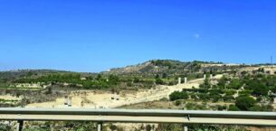 Pafos-Poli karayolu projesi iki teklif