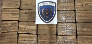 Rodos sahillerine 43 kilo esrarın vurmasının ardından yetkililer sahilleri gözetim altına aldı