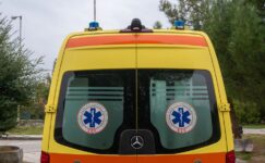 Girit’te meydana gelen motosiklet kazasında bir adam ağır yaralandı