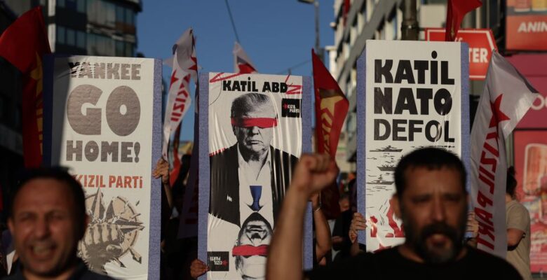 Sol grupların Türkiye’de NATO karşıtı protestolar düzenlemesi nedeniyle 100’den fazla kişi gözaltına alındı