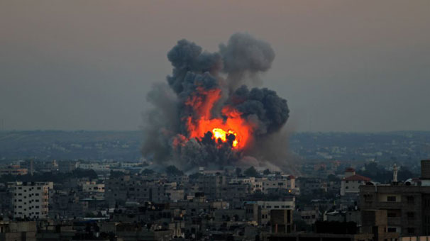 İsrail Vurdu Gazzeli 3 Kişi Yaşamını Yitirdi