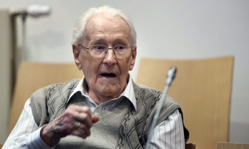 96 Yaşındaki Auschwitz Muhafızı Oskar Groening Merhamet İçin Yalvarıyor