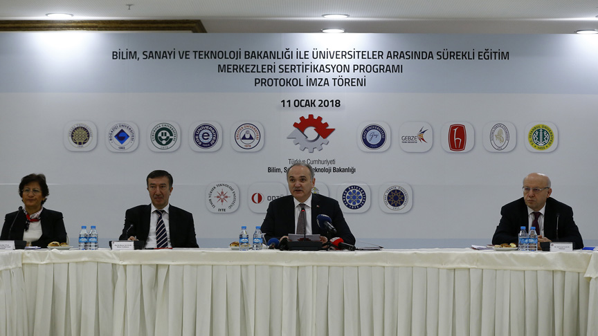 ‘Türkiye teknoloji yarışının öncü ülkelerinden biri olacak’