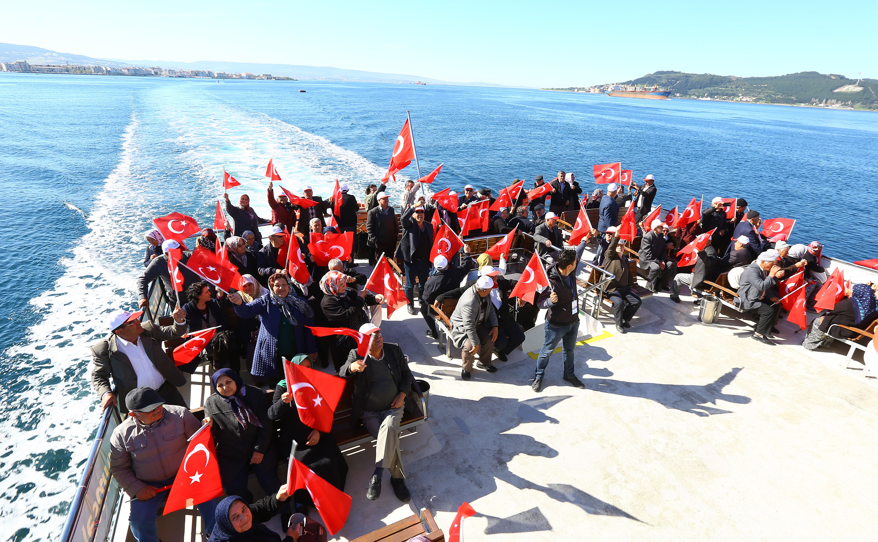 Boğaz turunda Çanakkale Zaferi anlatıldı