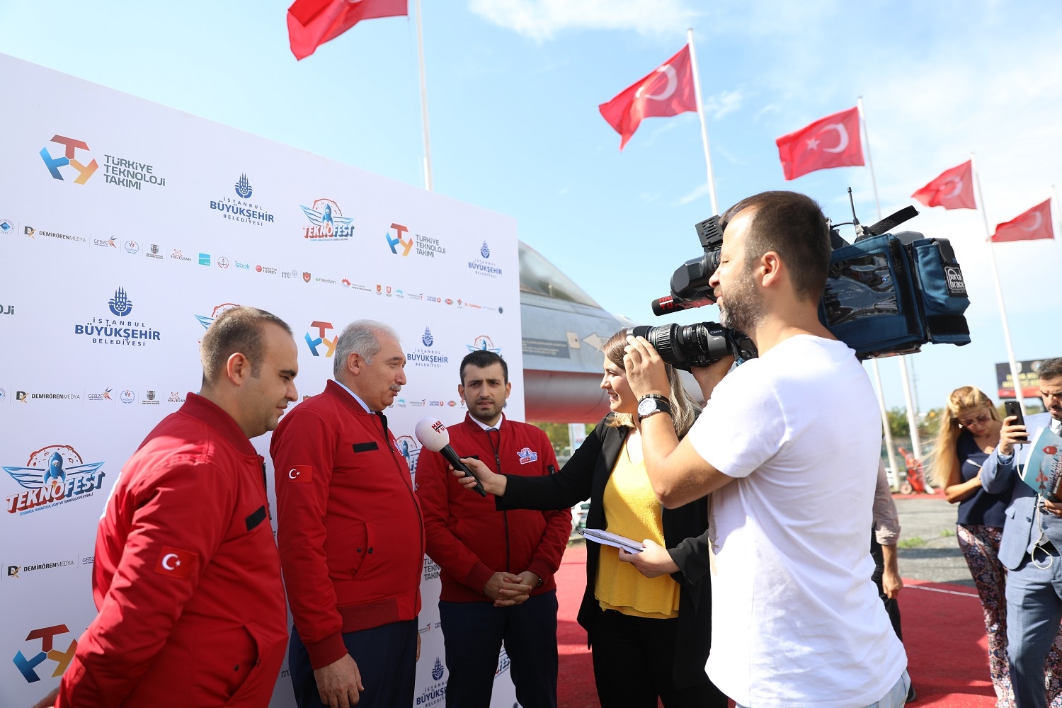 BAŞKAN UYSAL: TEKNOFEST TEKNOLOJİ ÜRETENLERLE YATIRIMCILARIN BULUŞMA NOKTASI OLACAK