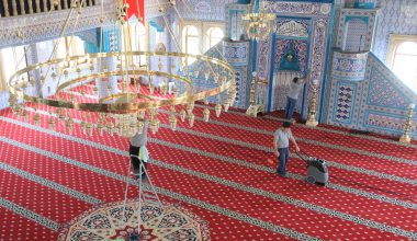 PAMUKKALE’DE CAMİLER BAYRAMA HAZIR