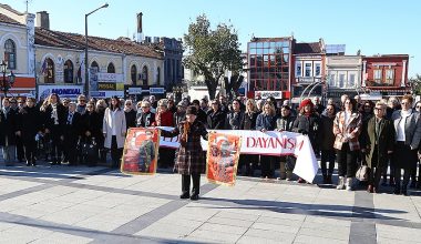 KADINLARDAN EŞİT TEMSİL HAKKI TALEBİ