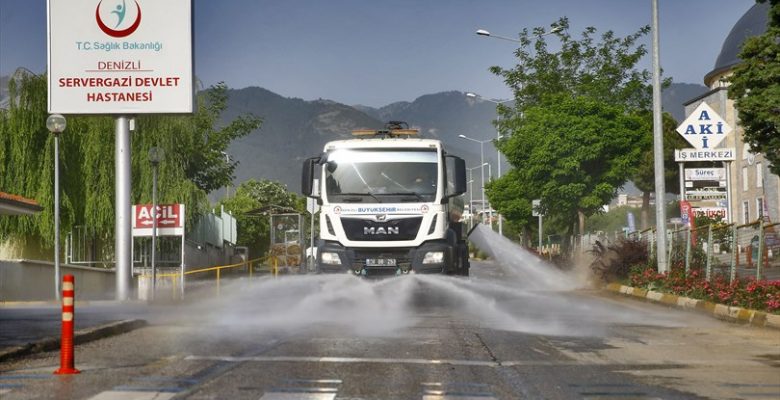 Denizli Büyükşehir koronavirüs mesaisine devam ediyor