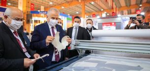 Başkan Zolan Tekstil Makineleri Fuarı’nı ziyaret etti