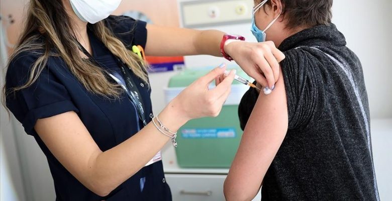 Türkiye günlük rekor sayıda aşı yapmaya hazırlanıyor