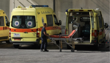 Girit’de babasının çarptığı bebek öldü