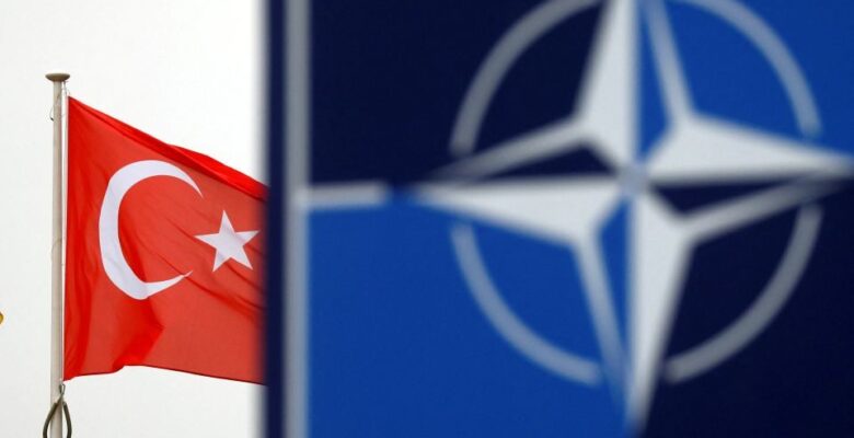 NATO Türkiye’ye İsveç’in üyeliğini onaylaması için baskı yapıyor