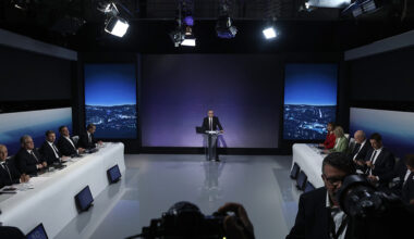 Parti liderlerinin tartışması, ölümcül göçmen teknesinin batmasının ardından iptal edildi Parti liderlerinin tartışması, ölümcül göçmen teknesinin batmasının ardından iptal edildi