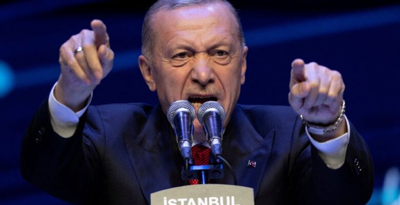 Erdoğan, ülkedeki gücü nasıl sıkı bir şekilde elinde tuttu?
