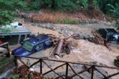 Uzman, Pelion Dağı’nda ‘gerçek dışı’ düzeyde yağmur yağdığını söylüyor